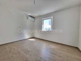 Apartman na moru, Prodaja, Povljana, Povljana