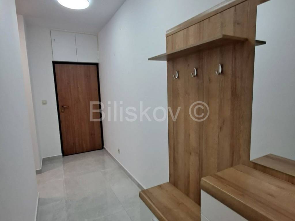 Flat in a building, Rent, Split, Split
