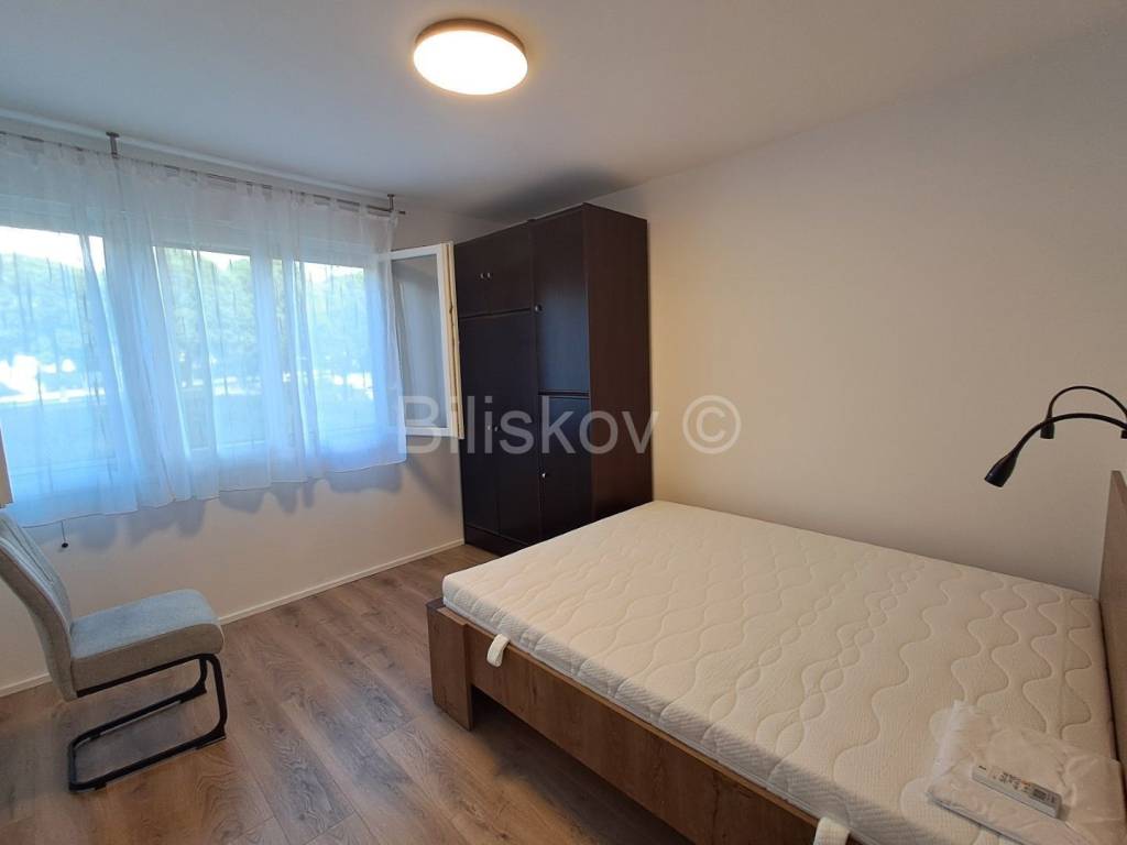 Flat in a building, Rent, Split, Split