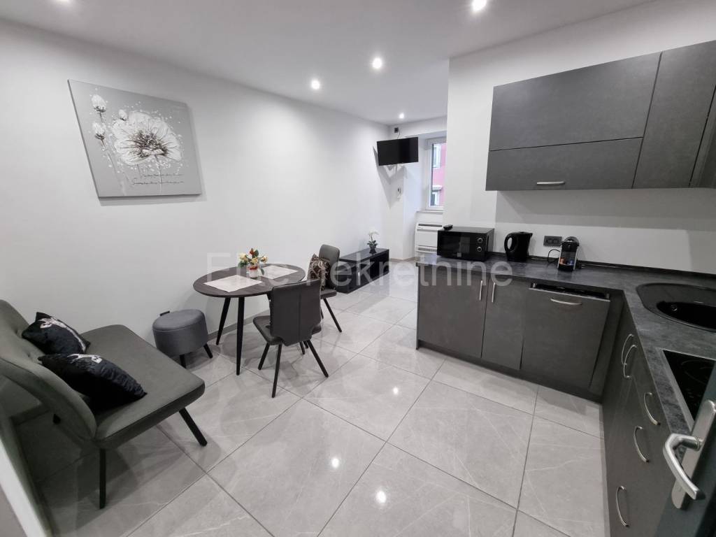 Flat in a building, Sale, Rijeka, Centar