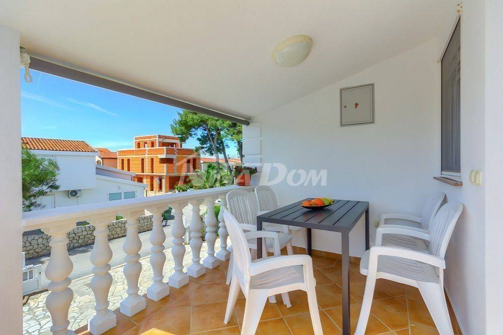 House with apartments, Sale, Vir, Vir