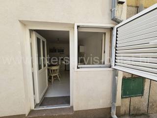 Kuca u nizu, Najam, Vodice, Vodice