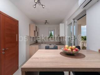 Flat in a building, Sale, Okrug, Okrug Gornji