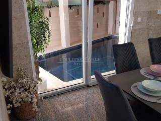Detached house, Rent, Split, Split