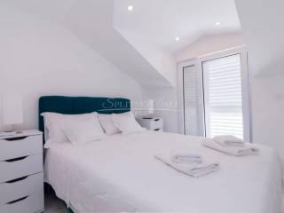 Detached house, Rent, Split, Split