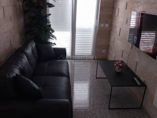 Detached house, Rent, Split, Split