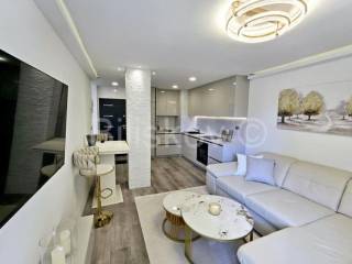 Flat in a building, Sale, Split, Split