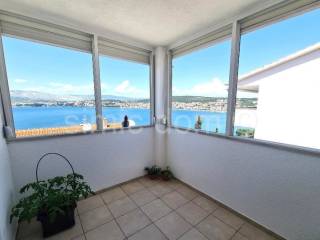 Apartment by the sea, Sale, Okrug, Okrug Gornji