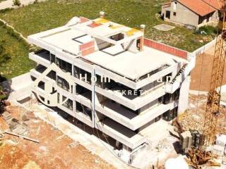 Apartman na moru, Prodaja, Povljana, Povljana