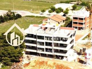 Apartman na moru, Prodaja, Povljana, Povljana