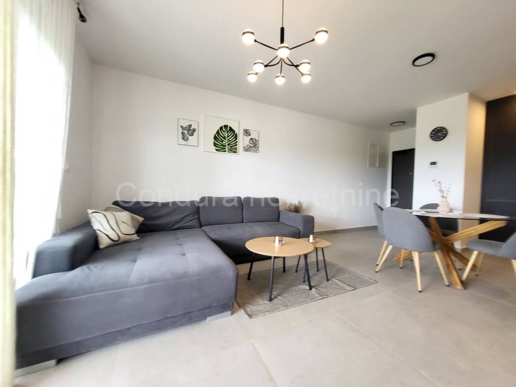 Apartman na moru, Prodaja, Privlaka, Privlaka
