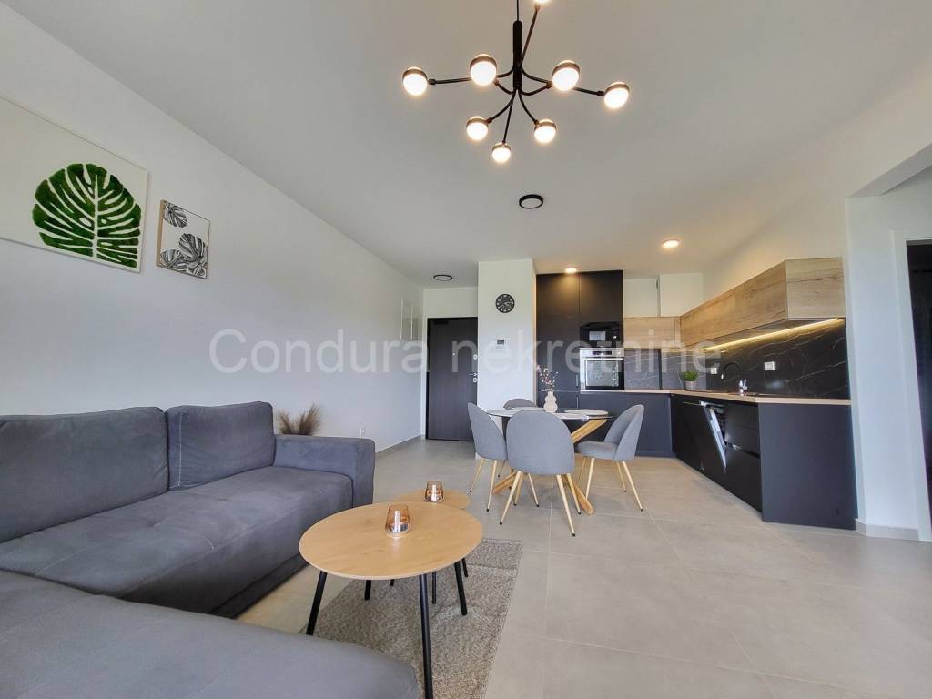 Apartman na moru, Prodaja, Privlaka, Privlaka