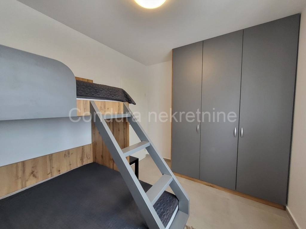 Apartman na moru, Prodaja, Privlaka, Privlaka