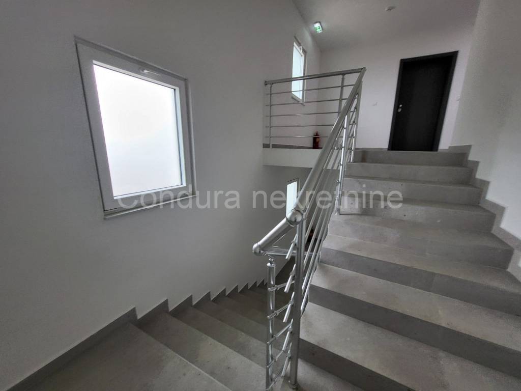 Apartman na moru, Prodaja, Privlaka, Privlaka