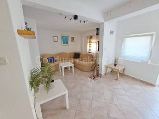 Apartmanska kuca, Prodaja, Vrsi, Zukve
