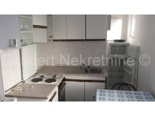 House, Sale, Okrug