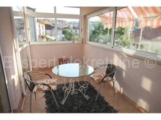 House, Sale, Okrug
