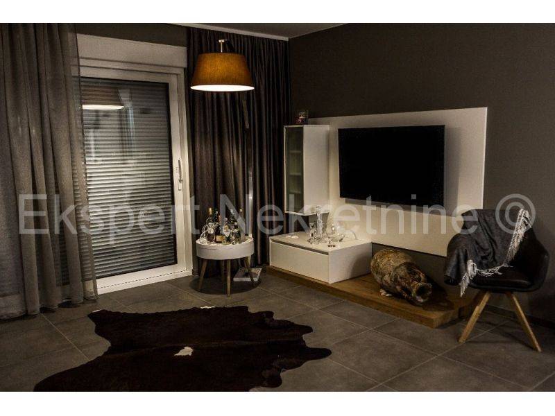 Flat in a new building, Sale, Okrug, Okrug Gornji