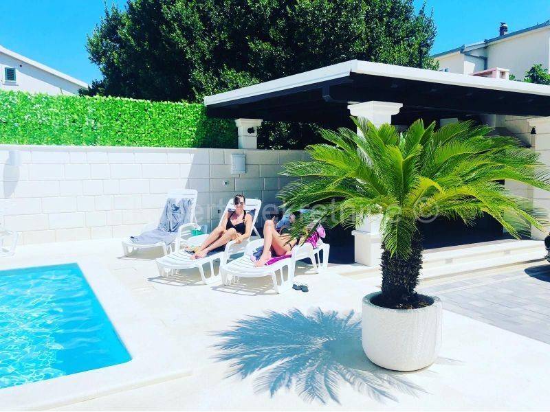 Villa, Sale, Kaštela, Kaštel Novi