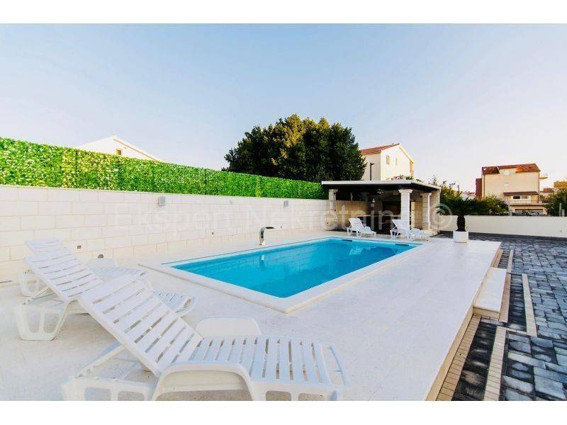 Villa, Sale, Kaštela, Kaštel Novi