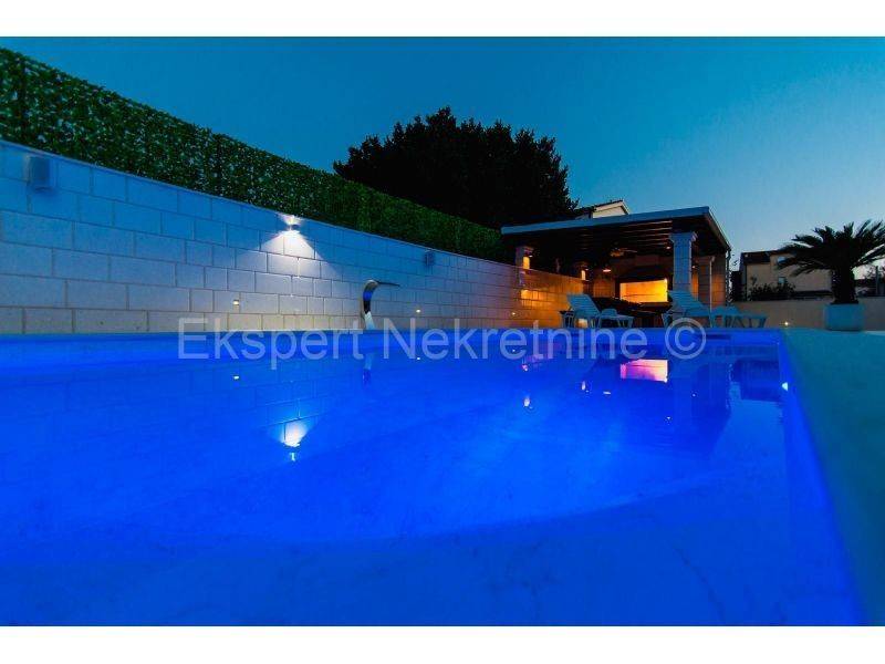 Villa, Sale, Kaštela, Kaštel Novi