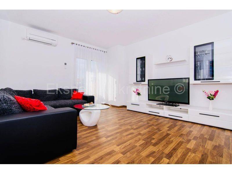Villa, Sale, Kaštela, Kaštel Novi