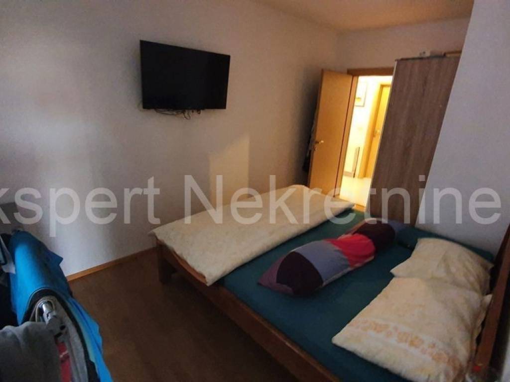 Flat in a building, Sale, Okrug, Okrug Gornji