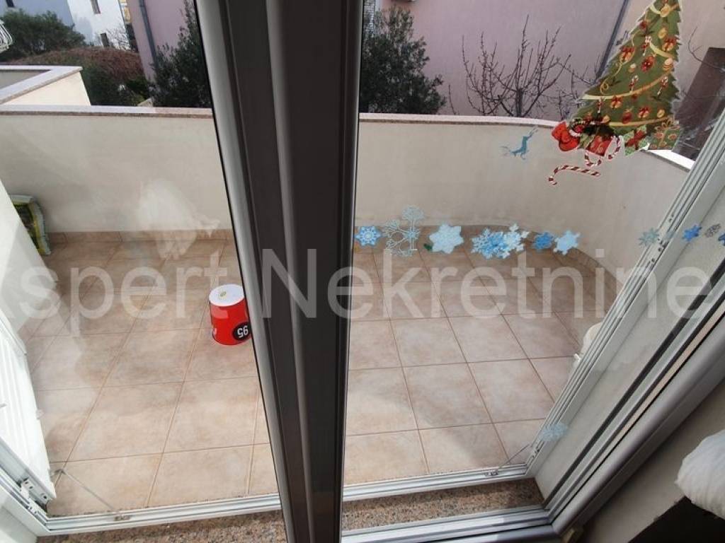 Flat in a building, Sale, Okrug, Okrug Gornji