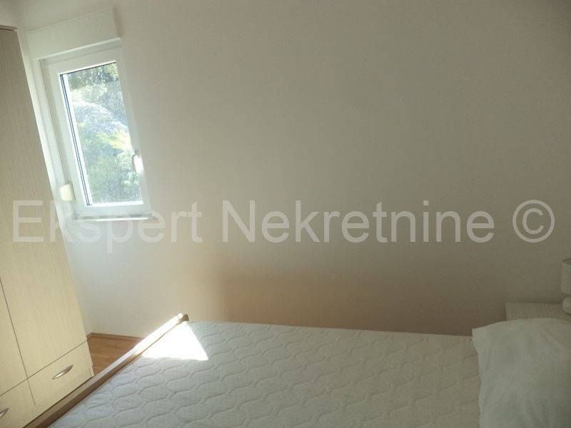 Flat in building, Sale, Okrug, Okrug Gornji