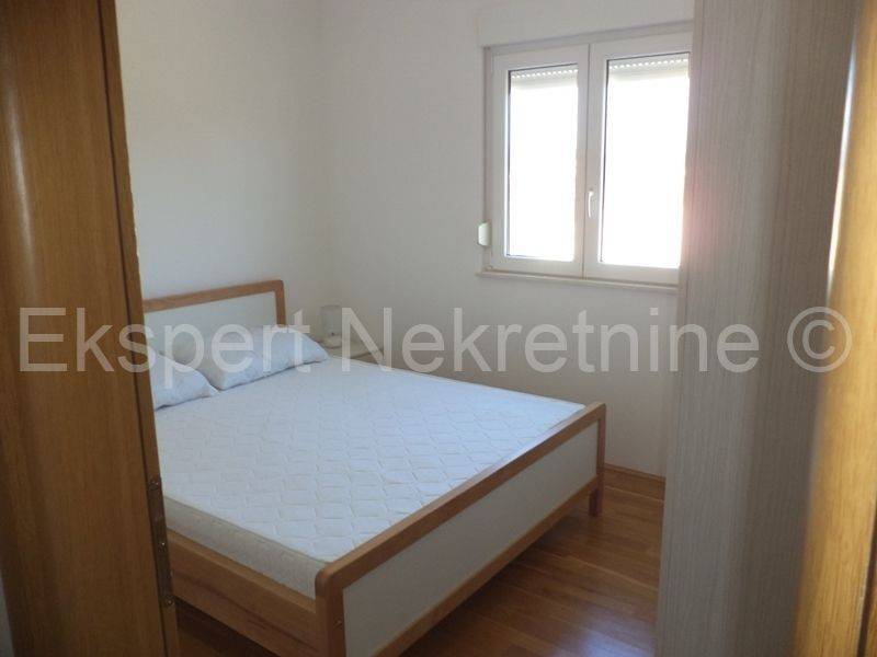 Flat in building, Sale, Okrug, Okrug Gornji