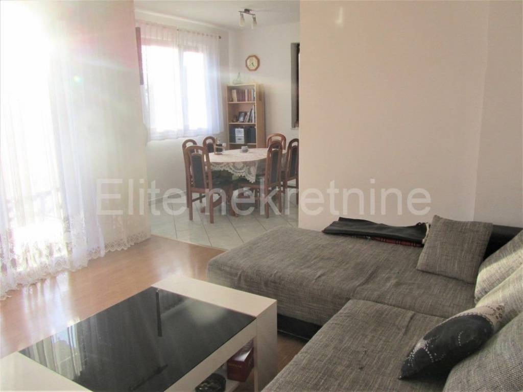 Flat in a house, Rent, Viškovo, Marinići