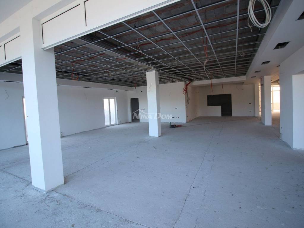Residential-commercial property, Sale, Kali, Kali