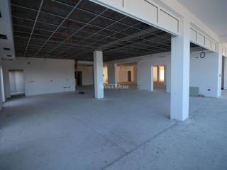 Residential-commercial property, Sale, Kali, Kali
