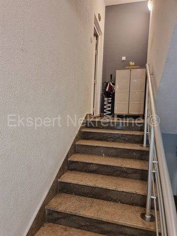 Flat in a building, Sale, Split, Split
