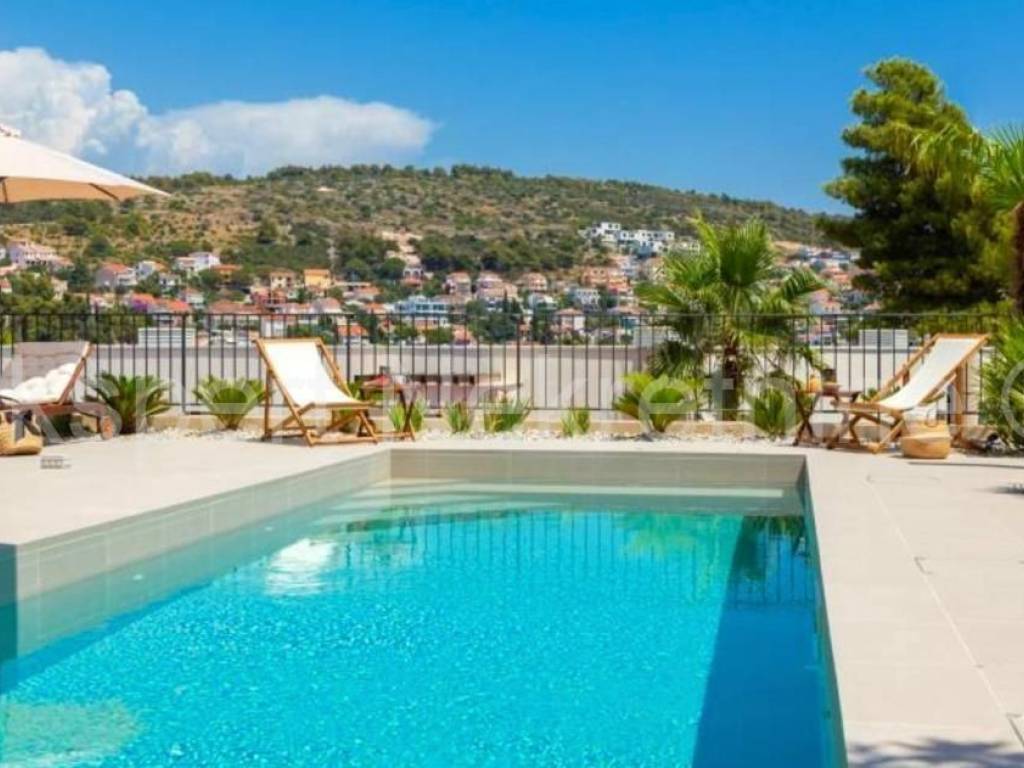 Luxury villa, Sale, Okrug, Okrug Gornji
