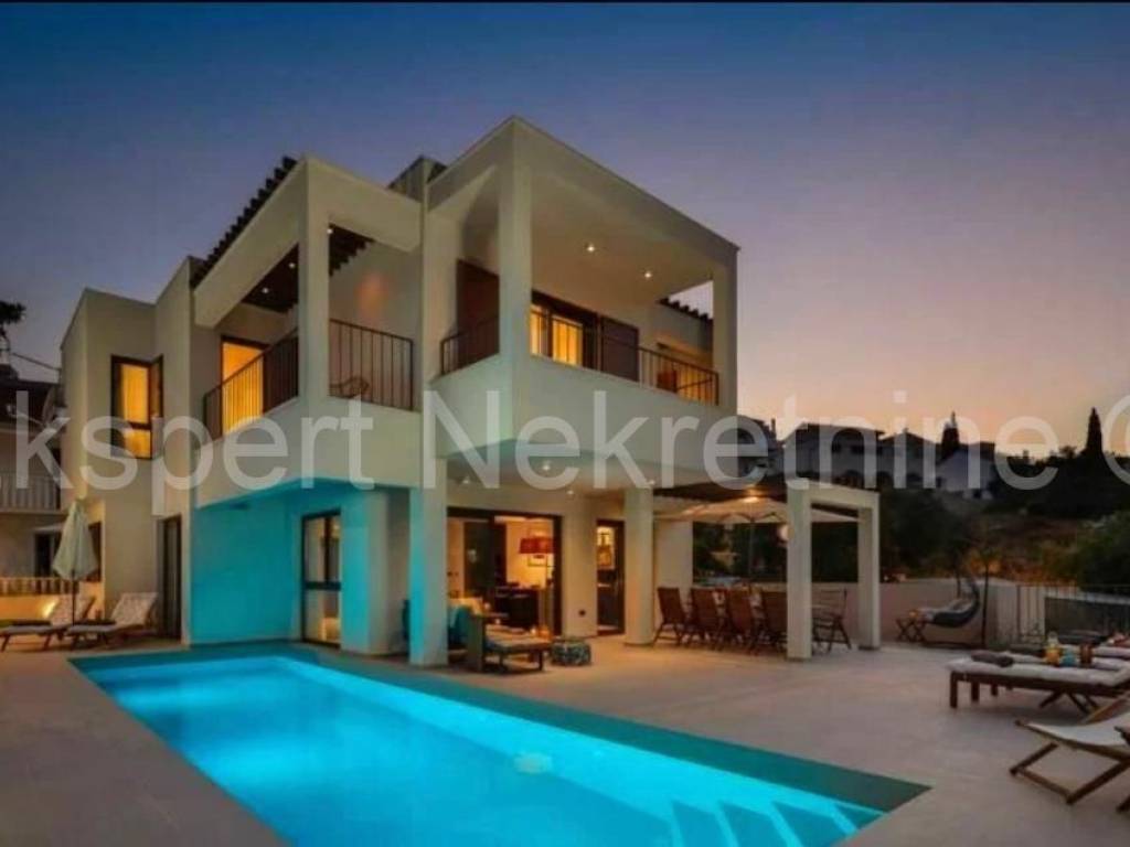 Luxury villa, Sale, Okrug, Okrug Gornji