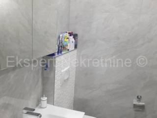 Semi-detached house, Sale, Split, Split