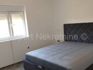 Semi-detached house, Sale, Split, Split