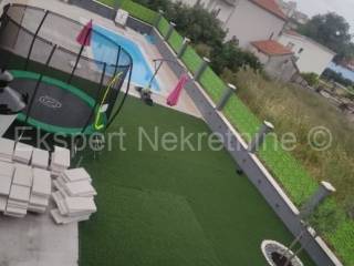 Semi-detached house, Sale, Split, Split