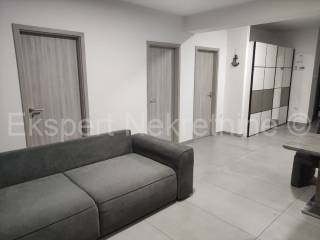 Semi-detached house, Sale, Split, Split