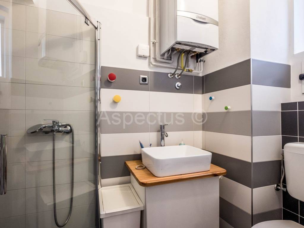 Flat in a building, Sale, Pula, Pula