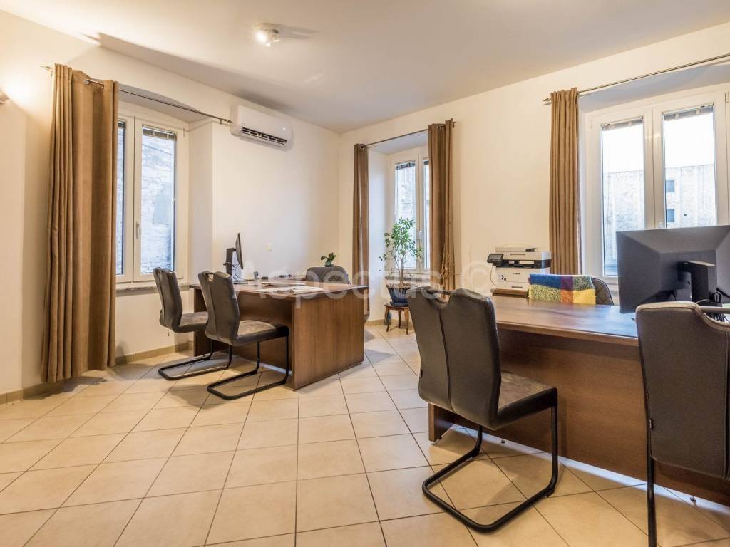 Commercial property, Sale, Pula, Pula