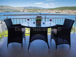 Flat in a building, Sale, Okrug, Okrug Gornji