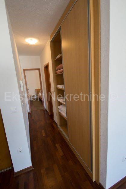 Flat in a building, Sale, Okrug, Okrug Gornji