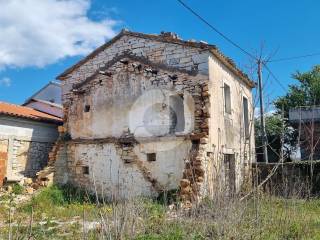 Stone house, Sale, Tinjan, Muntrilj