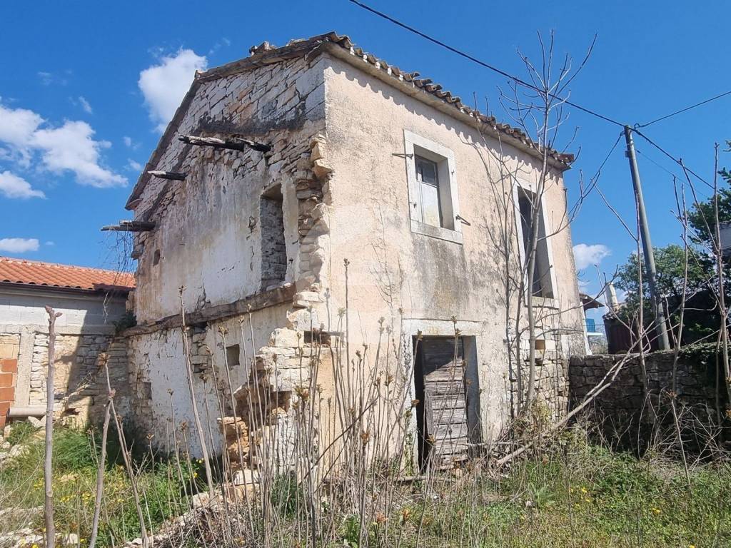 Stone house, Sale, Tinjan, Muntrilj