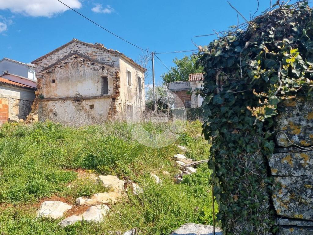 Stone house, Sale, Tinjan, Muntrilj