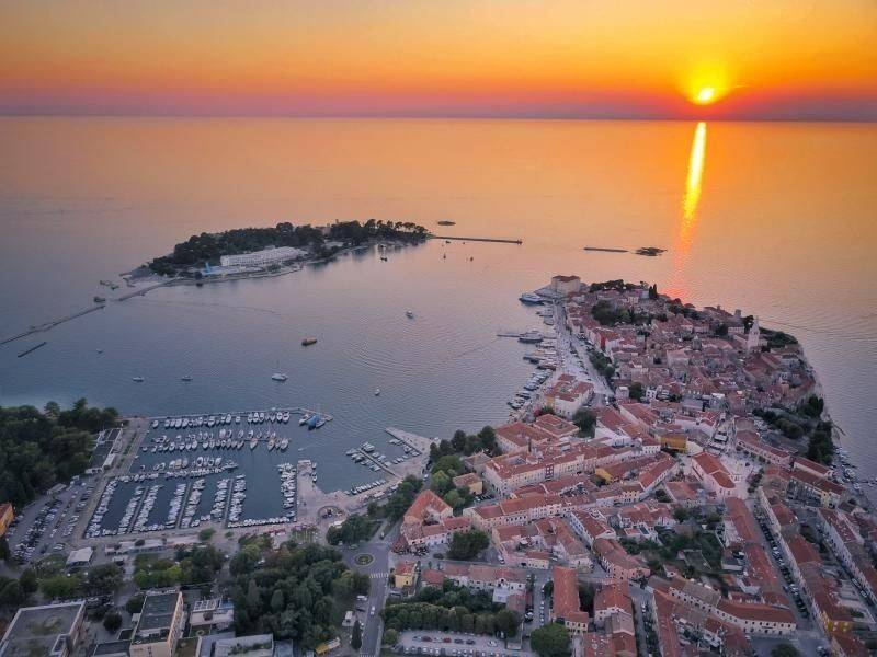 Flat in a villa, Sale, Poreč, Poreč