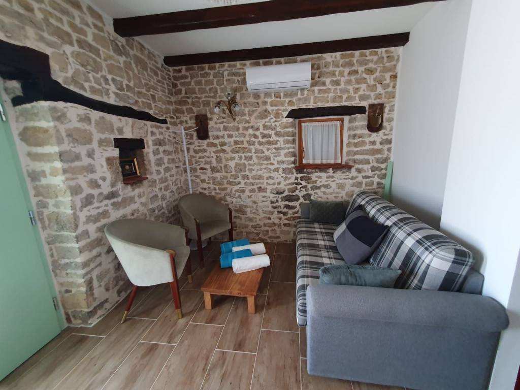 Stone house, Sale, Motovun, Motovun