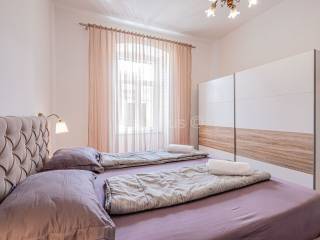 Flat in older building, Sale, Pula, Pula